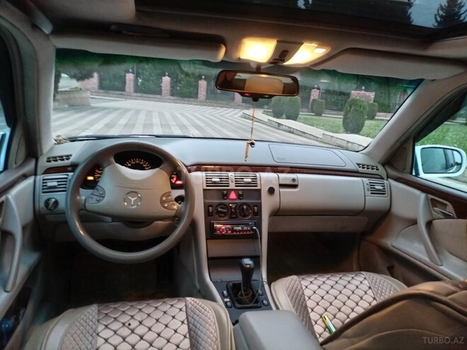 Mercedes E 230 1996, 303,456 km - 2.3 l - Cəlilabad