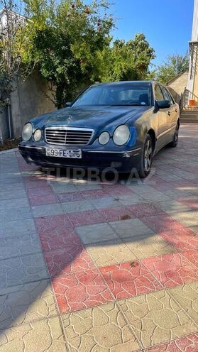 Mercedes E 220 2000, 334,450 km - 2.2 l - Bakı