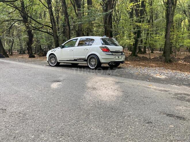 Opel Astra 2007, 250,000 km - 1.3 л - Quba