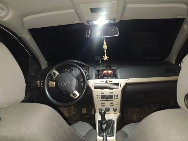 Opel Astra 2007, 250,000 km - 1.3 л - Quba