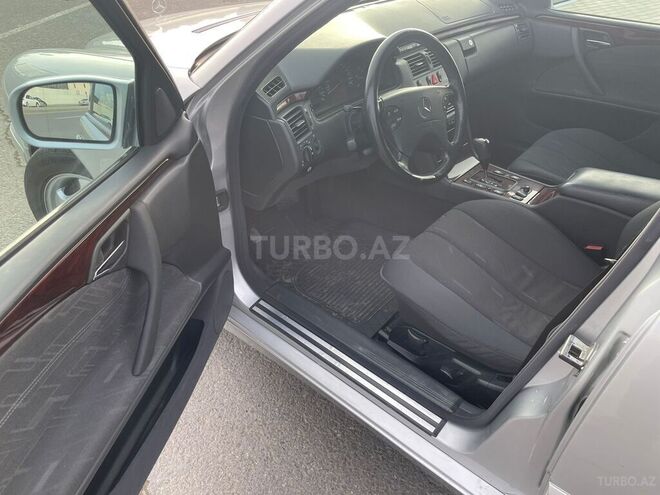 Mercedes E 270 2001, 370,000 km - 2.7 l - Bakı