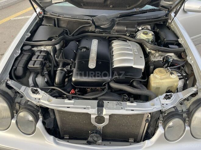 Mercedes E 270 2001, 370,000 km - 2.7 l - Bakı