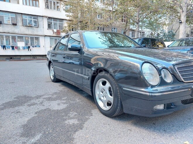 Mercedes E 220 2000, 348,000 km - 2.2 l - Bakı