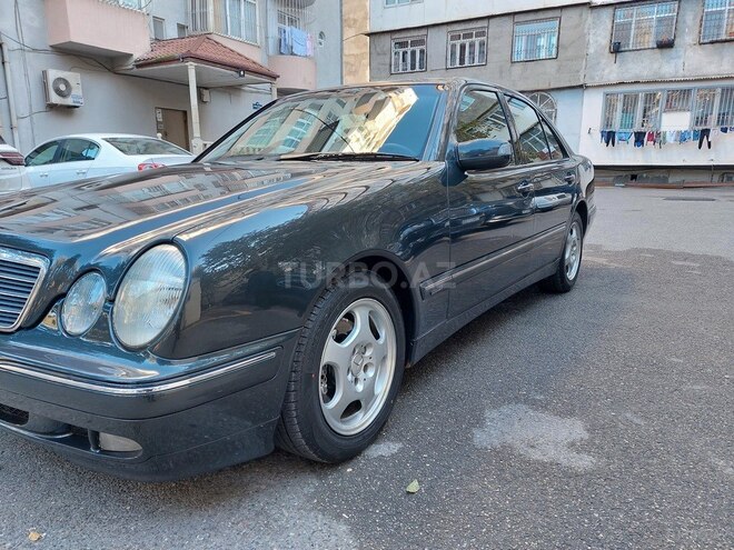 Mercedes E 220 2000, 348,000 km - 2.2 l - Bakı