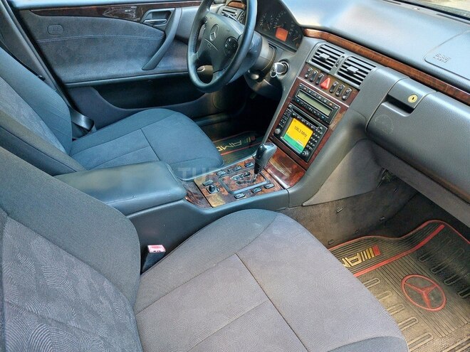 Mercedes E 220 2000, 348,000 km - 2.2 l - Bakı