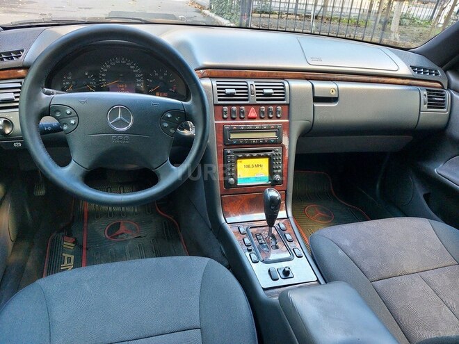 Mercedes E 220 2000, 348,000 km - 2.2 l - Bakı