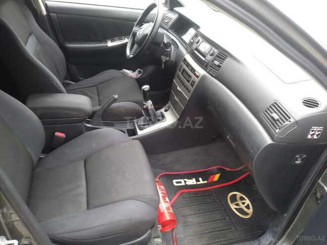 Toyota Corolla 2004, 275,000 km - 1.4 l - Bakı