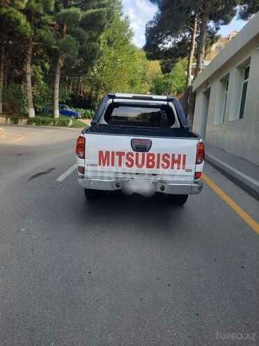 Mitsubishi L200 2013, 176,000 km - 2.5 l - Bakı