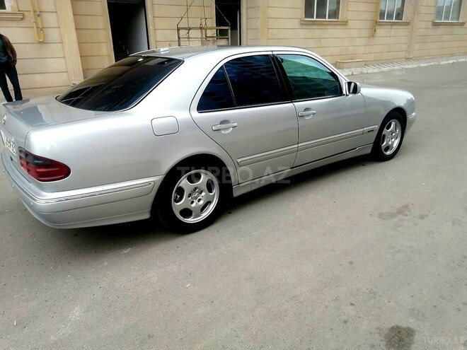 Mercedes E 270 2001, 380,000 km - 2.7 l - Bakı