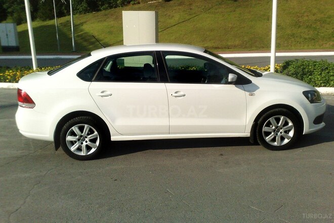 Volkswagen Polo 2013, 111,000 km - 1.6 l - Bakı