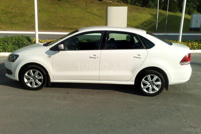 Volkswagen Polo 2013, 111,000 km - 1.6 l - Bakı