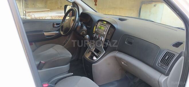 Hyundai H-1 2014, 250,000 km - 2.5 l - Bakı