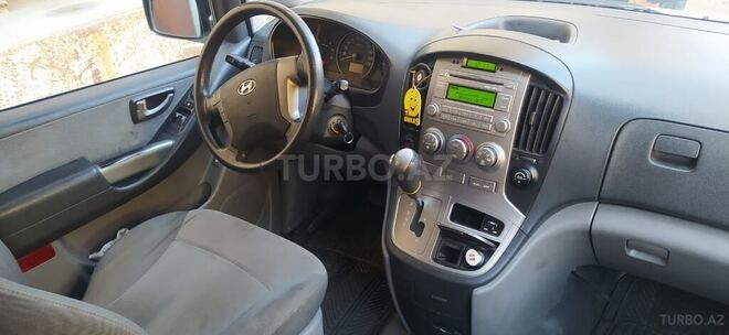Hyundai H-1 2014, 250,000 km - 2.5 l - Bakı