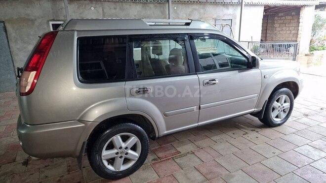 Nissan X-Trail 2006, 293,000 km - 2.5 л - Masallı
