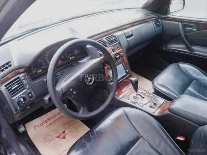 Mercedes E 240 2000, 290,000 km - 2.4 l - Bakı