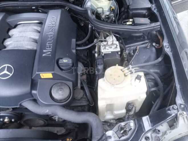 Mercedes E 240 2000, 290,000 km - 2.4 l - Bakı