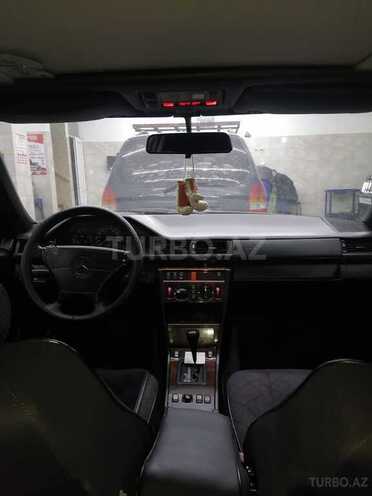 Mercedes E 220 1995, 268,534 km - 2.2 l - Sumqayıt