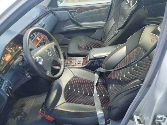 Mercedes E 220 2000, 299,000 km - 2.2 l - Bakı