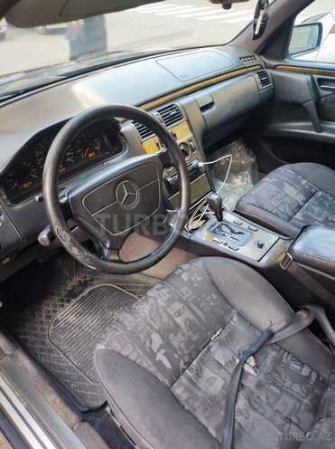 Mercedes E 220 1996, 450,000 km - 2.2 l - Bakı
