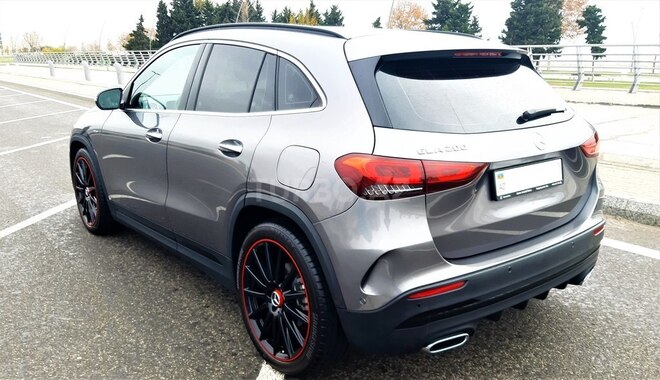 Mercedes GLA 200 2020, 24,852 km - 1.3 l - Bakı