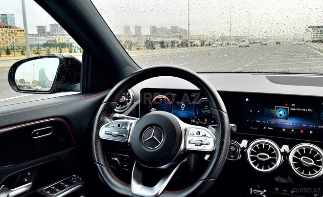 Mercedes GLA 200 2020, 24,852 km - 1.3 l - Bakı