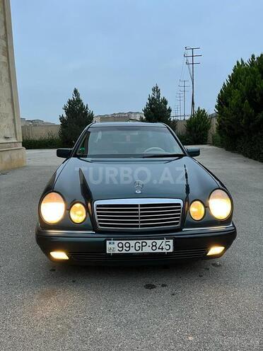 Mercedes E 240 1997, 221,510 km - 2.4 l - Bakı