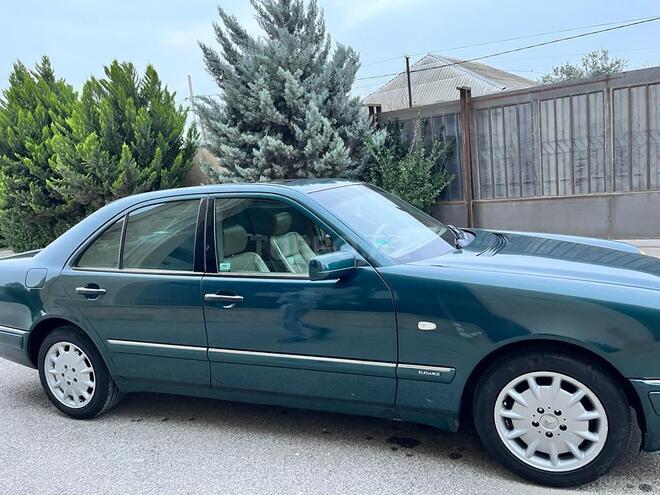 Mercedes E 240 1997, 221,510 km - 2.4 l - Bakı