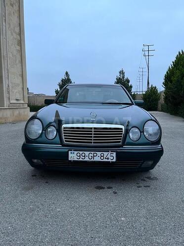 Mercedes E 240 1997, 221,510 km - 2.4 l - Bakı