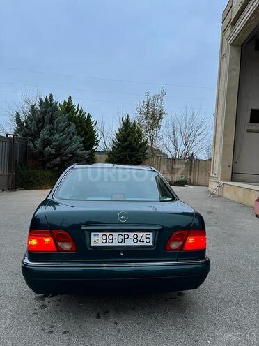 Mercedes E 240 1997, 221,510 km - 2.4 l - Bakı