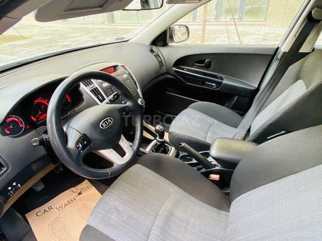 Kia Ceed 2010, 181,000 km - 2.0 l - Bakı
