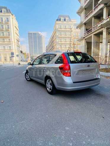 Kia Ceed 2010, 181,000 km - 2.0 l - Bakı