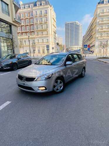 Kia Ceed 2010, 181,000 km - 2.0 l - Bakı