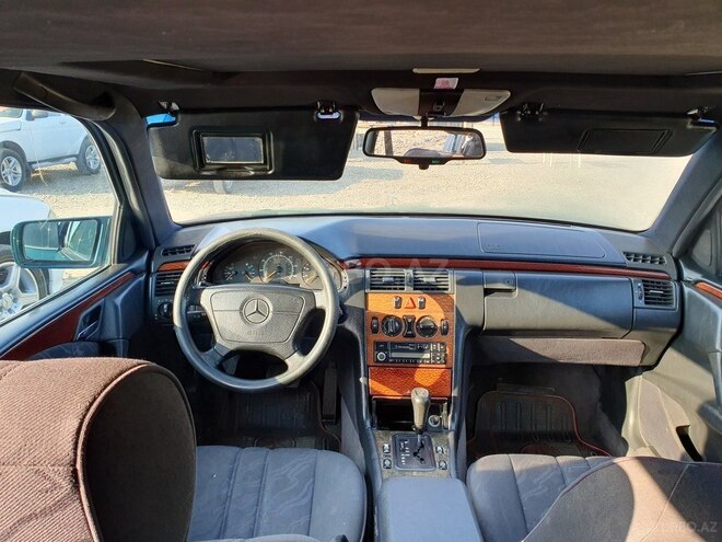 Mercedes E 200 1996, 255,000 km - 2.0 л - Gəncə