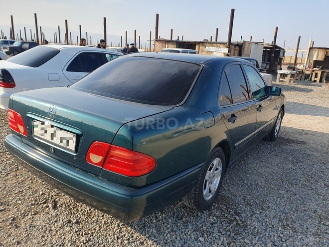 Mercedes E 200 1996, 255,000 km - 2.0 л - Gəncə