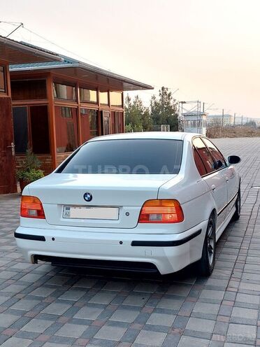 BMW 525 2000, 210,000 km - 2.5 л - Şirvan