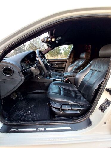 BMW 525 2000, 210,000 km - 2.5 л - Şirvan