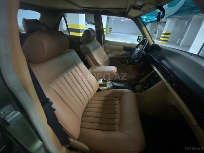 Mercedes  1981, 280,000 km - 3.6 l - Bakı