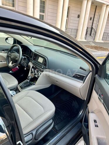 Hyundai Elantra 2019, 28,500 km - 2.0 l - Bakı