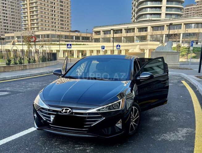 Hyundai Elantra 2019, 28,500 km - 2.0 l - Bakı