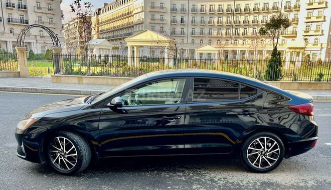 Hyundai Elantra 2019, 28,500 km - 2.0 l - Bakı