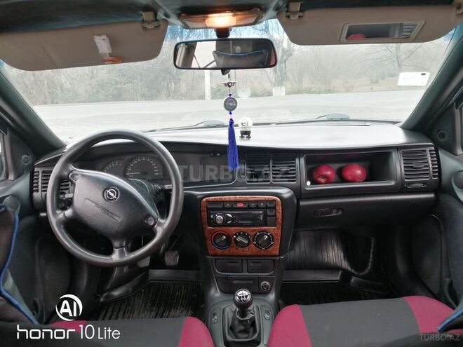 Opel Vectra 1998, 381,122 km - 1.6 l - Zaqatala