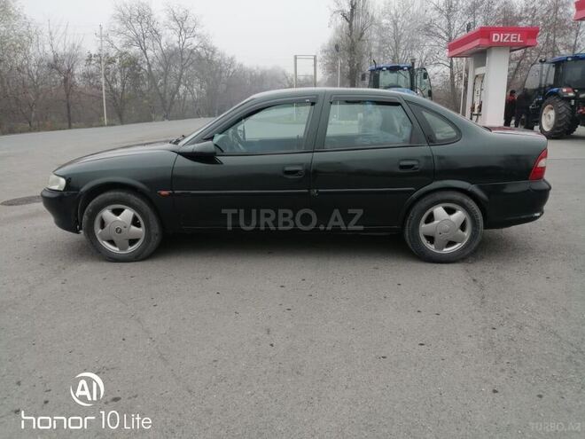 Opel Vectra 1998, 381,122 km - 1.6 l - Zaqatala