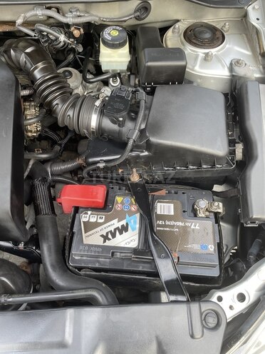 Toyota Corolla 2006, 177,000 km - 1.4 л - Bakı