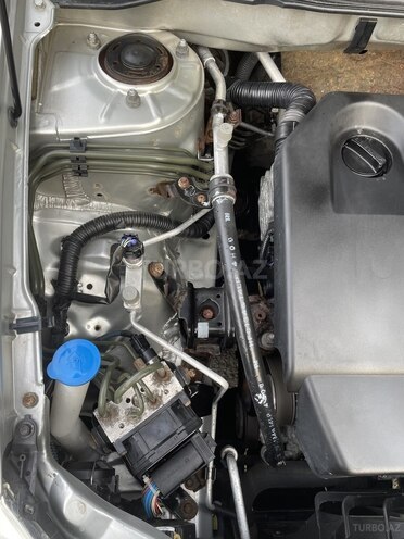 Toyota Corolla 2006, 177,000 km - 1.4 л - Bakı