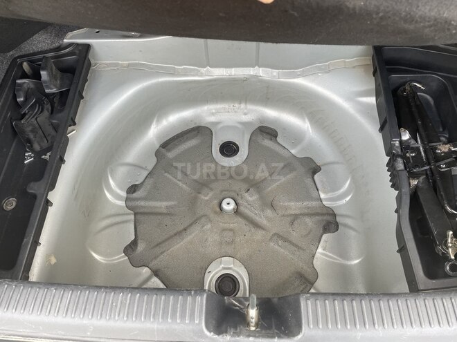 Toyota Corolla 2006, 177,000 km - 1.4 л - Bakı