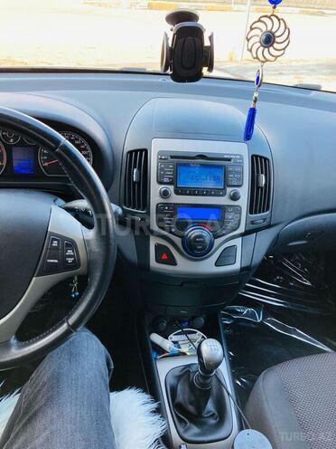 Hyundai i30 2010, 181,000 km - 1.6 l - Zaqatala