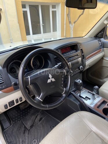 Mitsubishi Pajero 2008, 210,000 km - 3.0 l - Bakı