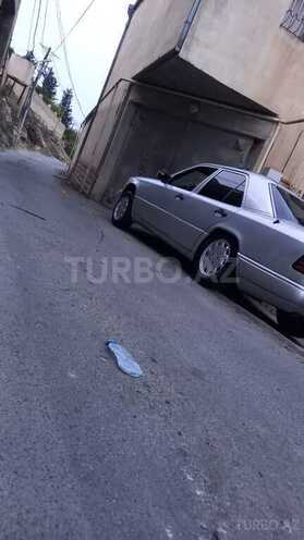 Mercedes E 220 1995, 546,123 km - 2.2 l - Bakı