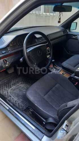 Mercedes E 220 1995, 546,123 km - 2.2 l - Bakı