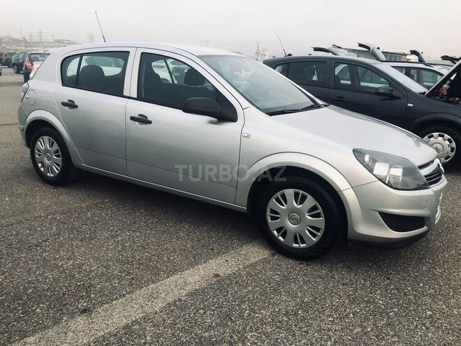 Opel Astra 2009, 202,000 km - 1.4 l - Bakı